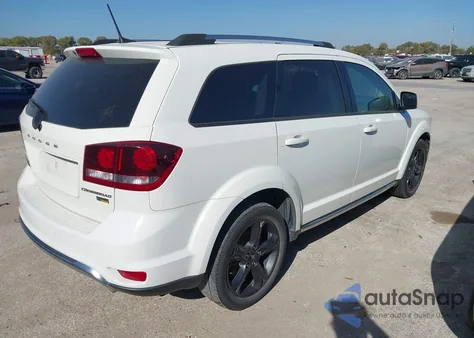 2018 Dodge Journey Crossroad z USA, uszkodzony, nr VIN 3C4PDCGG7JT490058